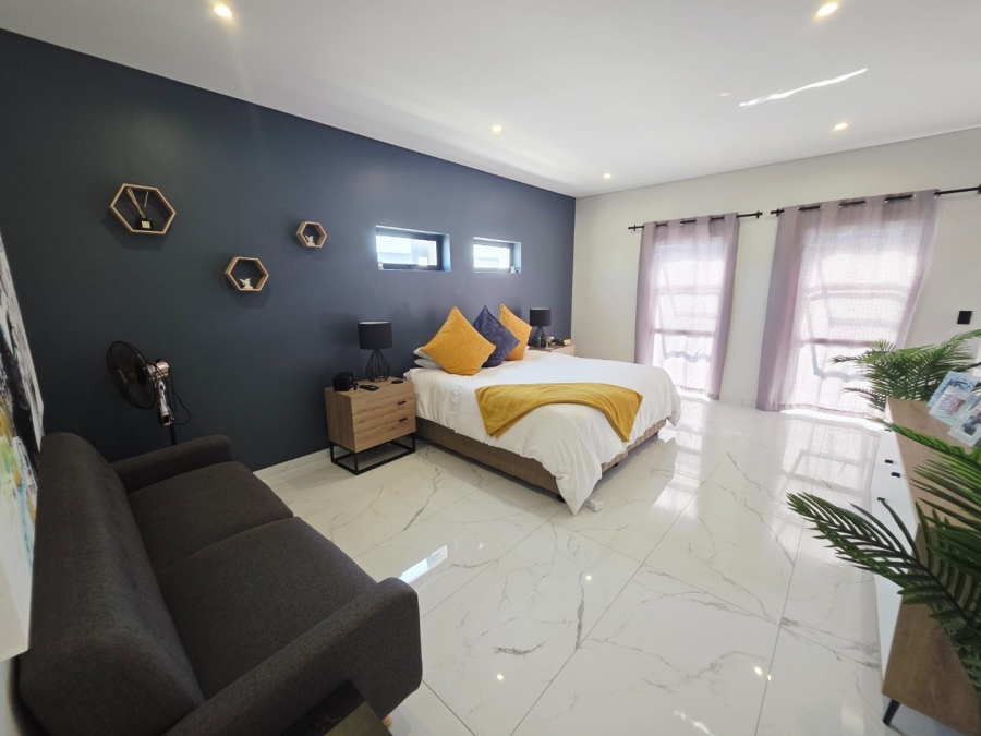 5 Bedroom Property for Sale in Sandown Western Cape